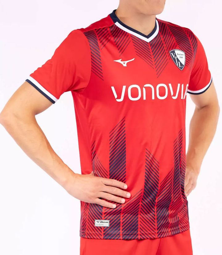 三好康児が電撃加入！ボーフムの2024-25新ユニフォームは「日本の名門ミズノ」がサプライヤー