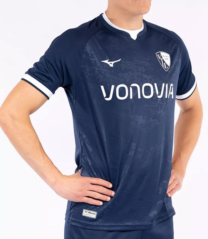 三好康児が電撃加入！ボーフムの2024-25新ユニフォームは「日本の名門ミズノ」がサプライヤー