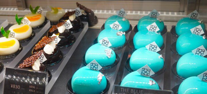 艶やかで宝石のようなケーキが魅了する♪特別な日に訪れたい日比谷のとっておきカフェ「THE BLUE」