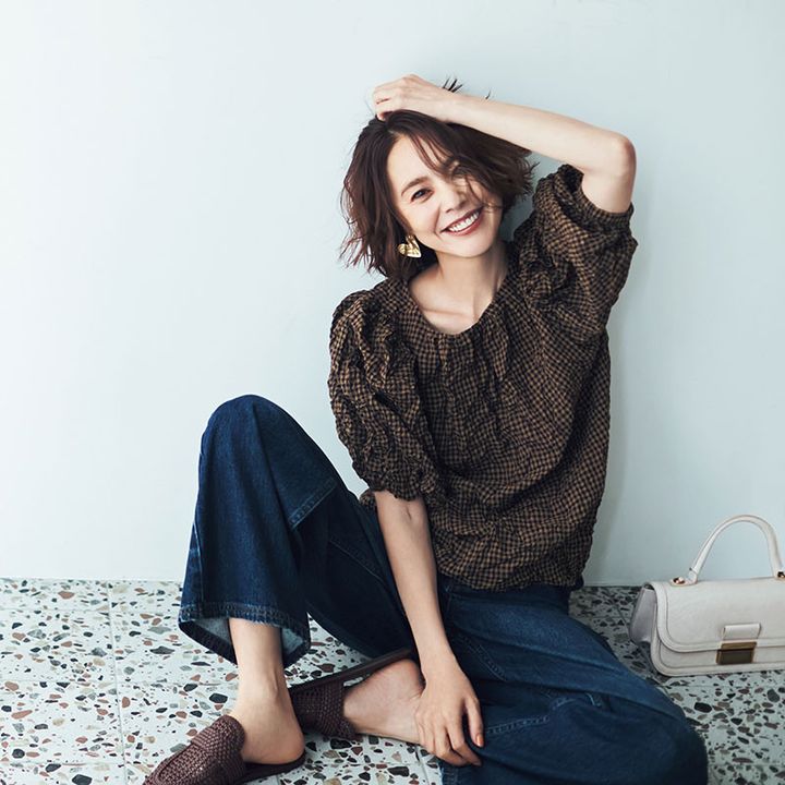 ブラウンギンガムチェックブラウスにデニムコーデ