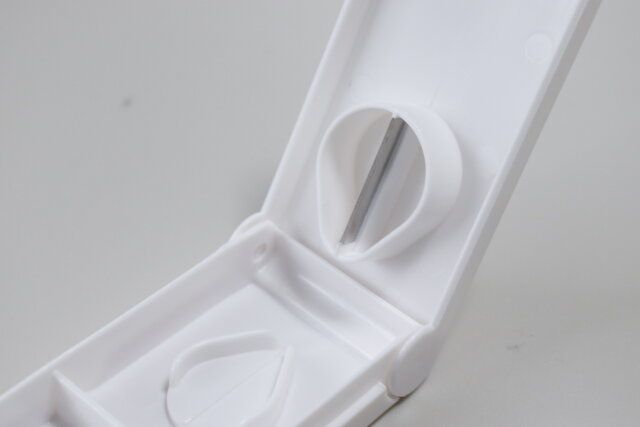 セリア ピルカッターケース デザイン