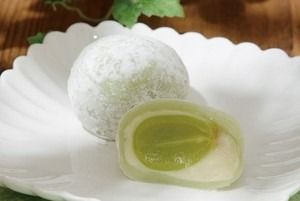 ローソン まるごとシャインマスカット大福