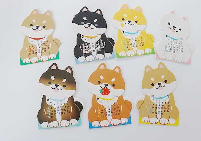 ダイソーのアニマルダイカットカレンダー（いぬ）のデザイン