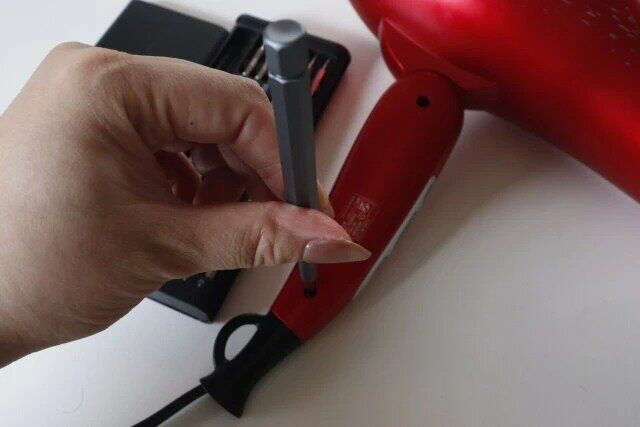 ダイソー 24IN1ドライバーセット（ケース付） ドライバー使用