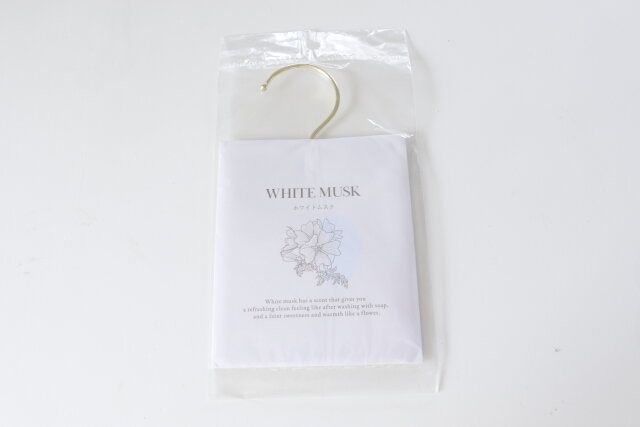 ダイソー フレグランスサシェ（ホワイトムスク） パッケージ