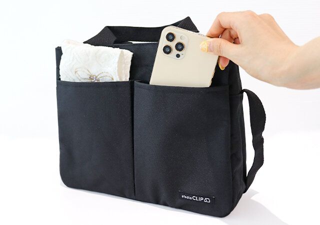 宝島社studio CLIPのムック付録の黒ショルダーバッグ5