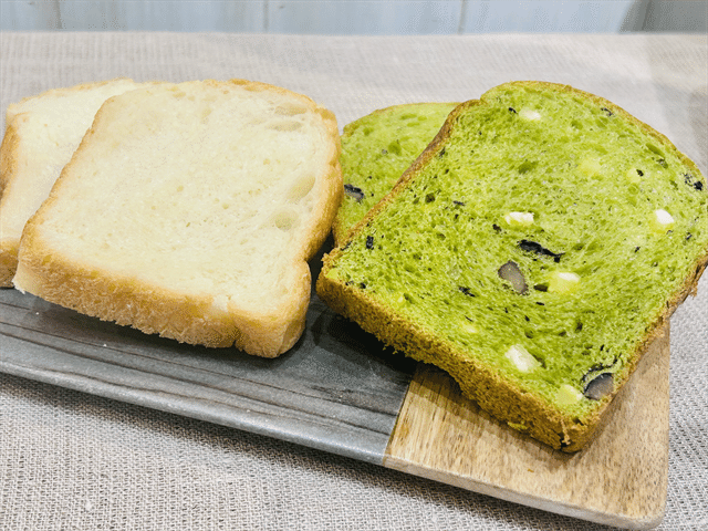 （左）高加水パン（左）黒豆＆栗入り抹茶ブリオッシュ