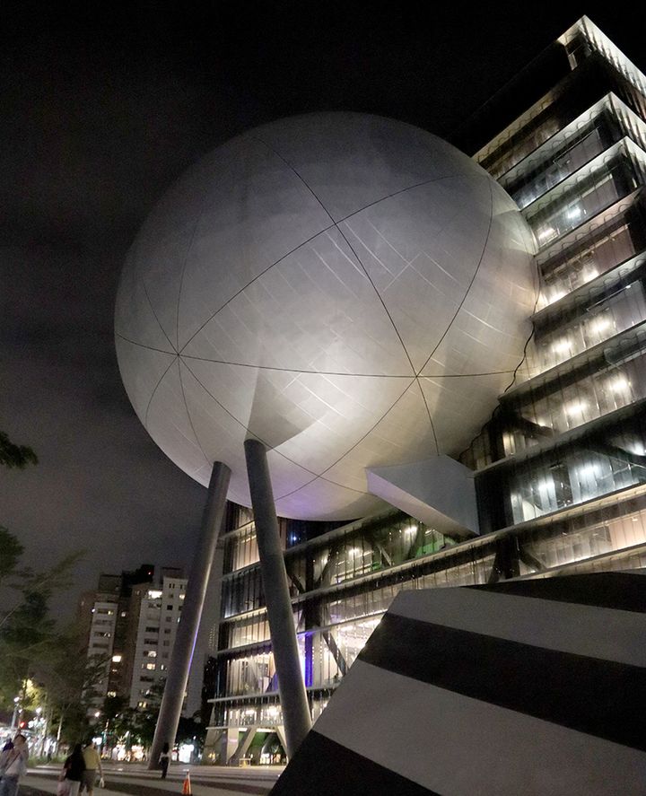 やっと行けた！コロナ後の台湾旅行事情 「士林夜市の美食街跡にできたすんごい建造物」【週末アジア：台湾編】