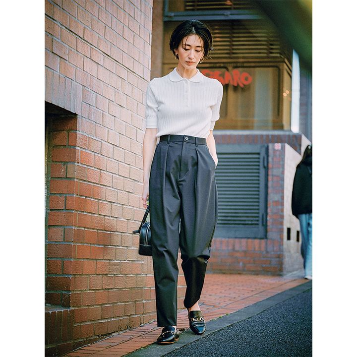 夏の保護者会コーデ：丸襟の五部袖ニットが可愛いさときちんと感の両方を兼ねてくれる！