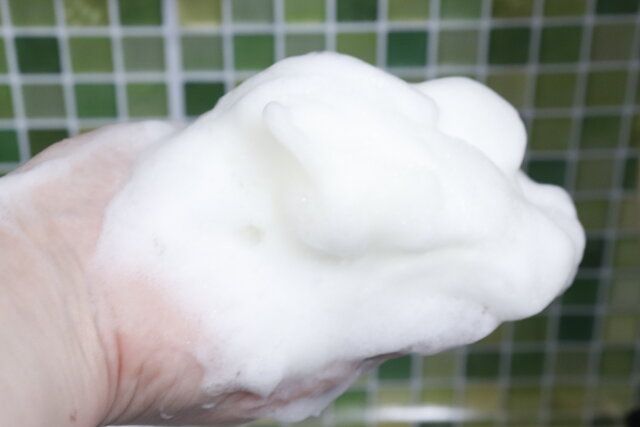 スタンダードプロダクツの泡立ち良好なDAIフェイシャルソープYE