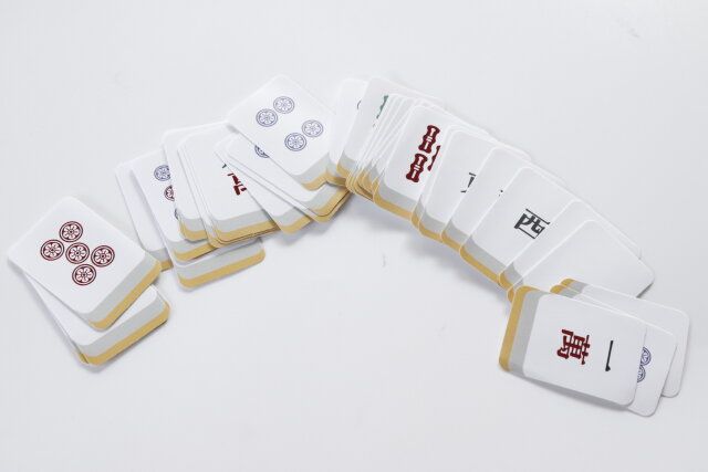 ダイソー フレークステッカー（麻雀、赤箔押し、37枚）
