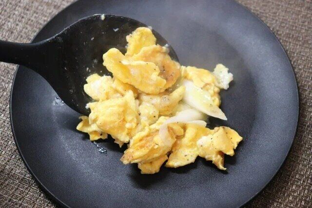 ダイソー 先が直接つかないシリコーン調理スプーン 使用例