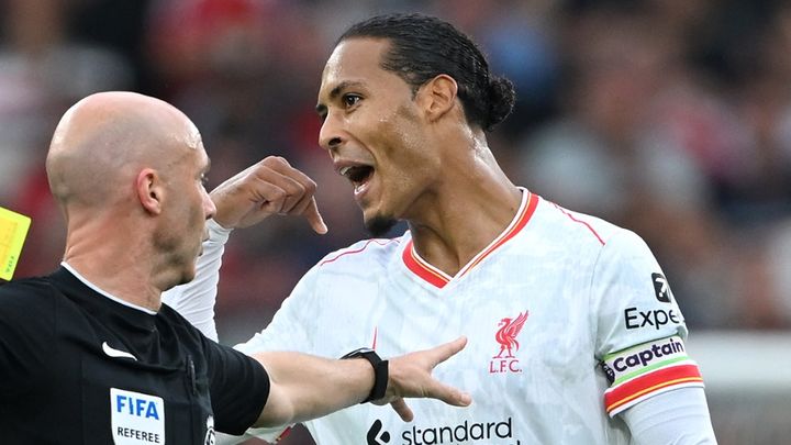 リヴァプール主将ファンダイク、味方を削ったユナイテッドDFに怒る！「来いよ、俺にやってみろ」