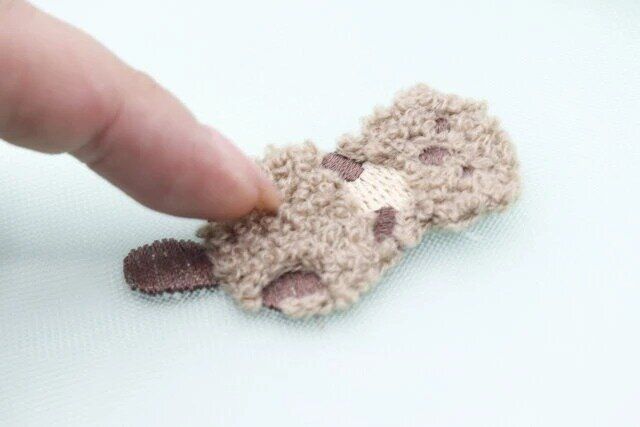 ダイソー フラットメッシュポーチ ラッコ