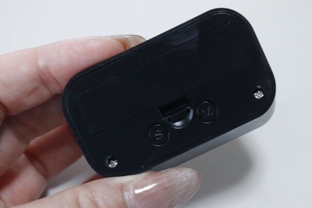 セリア デジタル時計 背面