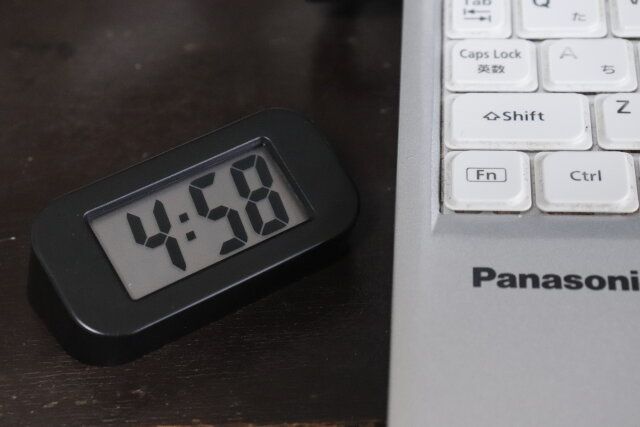 セリア デジタル時計