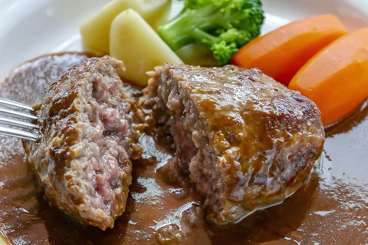 ハンバーグがおいしいファミレスは？