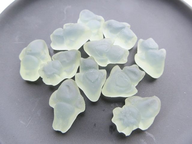 皿に出したクリオネグミ 流氷ソーダ味