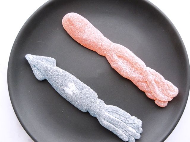 グミ２つを並べる