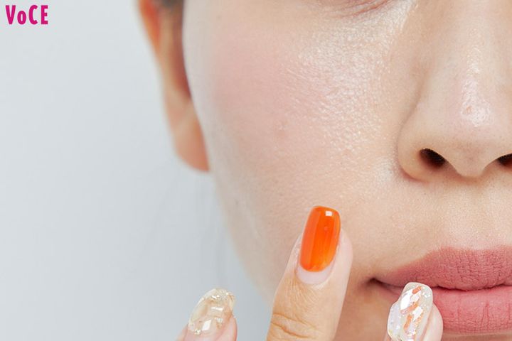 マットなくすみピンクでこなれ感アップ