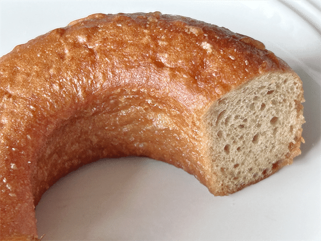 セブン-イレブン「お店で揚げたドーナツ」メープル断面