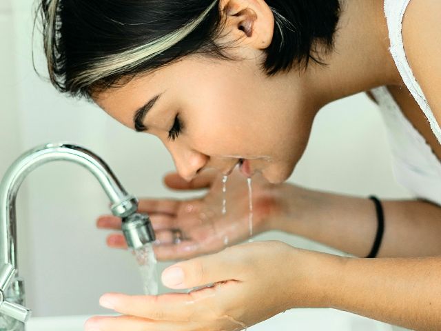 毛穴に効果的な毎日のスキンケア方法