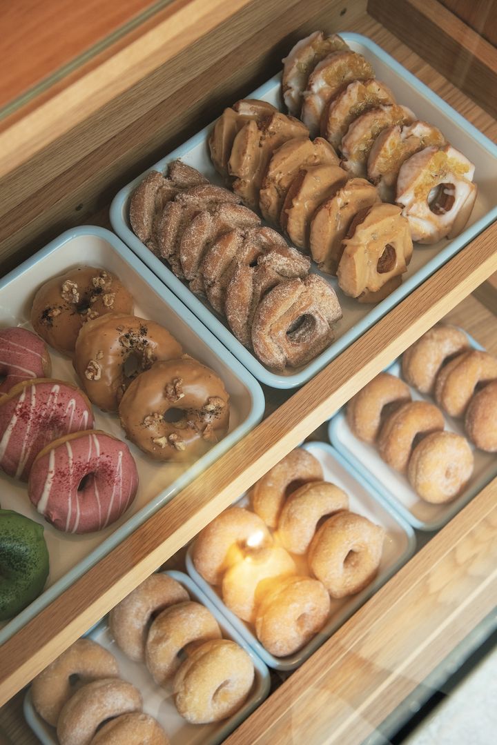 毎朝揚げるドーナツ