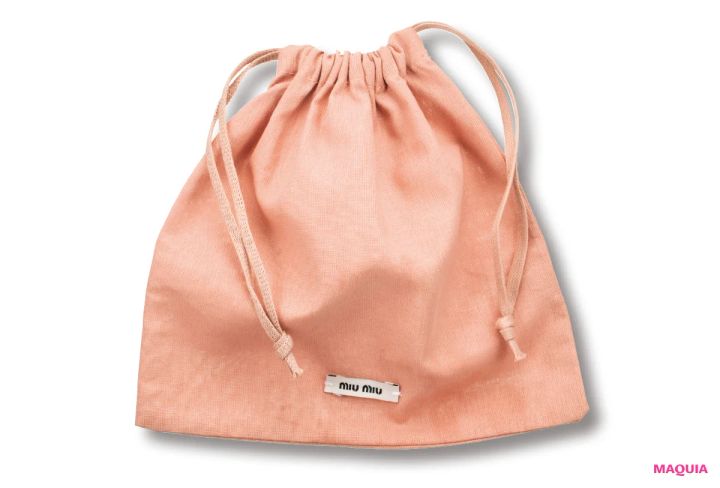 美容のプロのポーチの中身。皮脂オフ、血色up、スマートなお直しのヒントが満載！_9