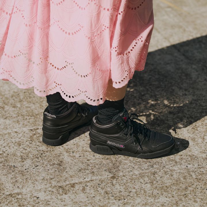 これさえ見れば間違いなし！ “ワンピース×スニーカーコーデ”8選！9月も楽しめるお手本コーデが満載【マイスタンダードブックまとめ】