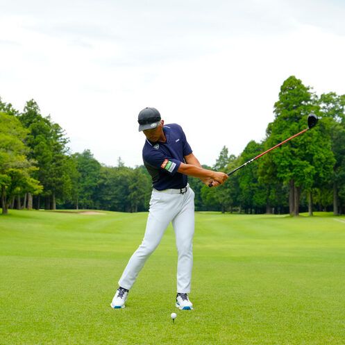 ドライバーショットの方向性アップに効く！ 頭を動かさないハーフショット練習