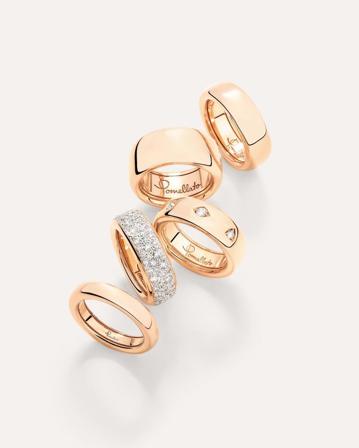 「イコニカ」リング 上から （RG）￥308,000 （RG）￥429,000 （RG×ダイヤモンド）￥396,000 （RG×ダイヤモンド）￥1,3353,000 （RG）￥253,000