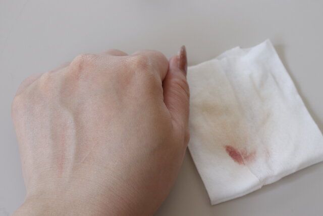 セリアのメイク落ち抜群な＆.クレンジングシート モイスト 26枚