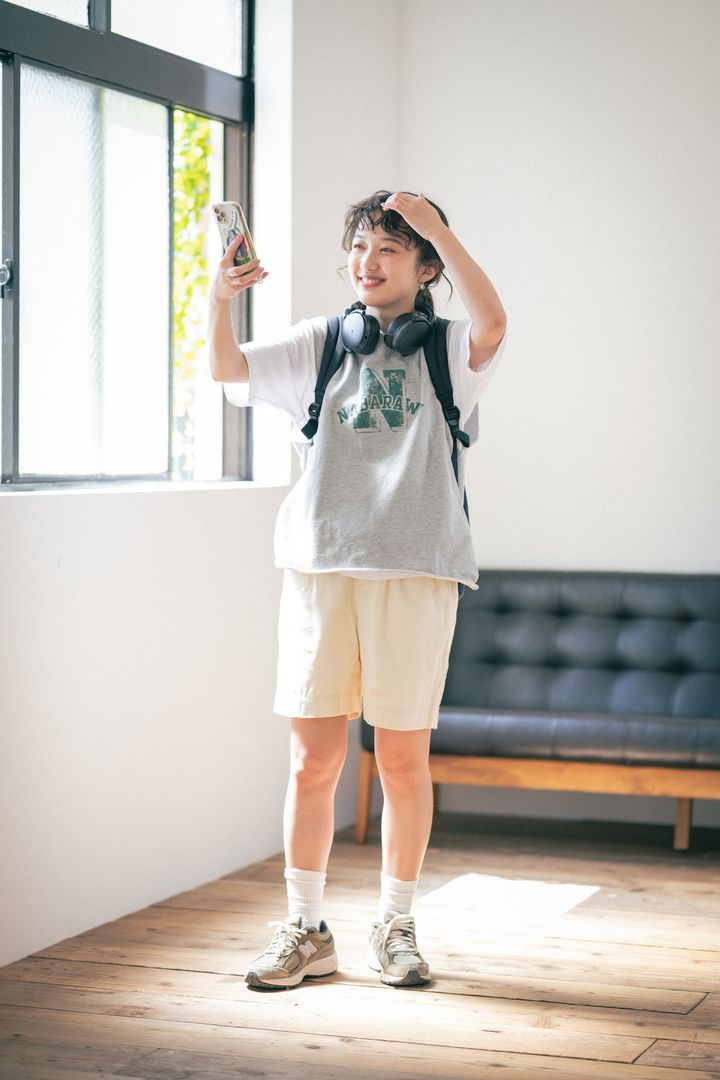 残暑にぴったりな白T着こなし。そろそろ秋に向けてベストの出番！【FUDGE FRIEND おしゃれさんの毎日コーディネート vol.428｜大島花菜】