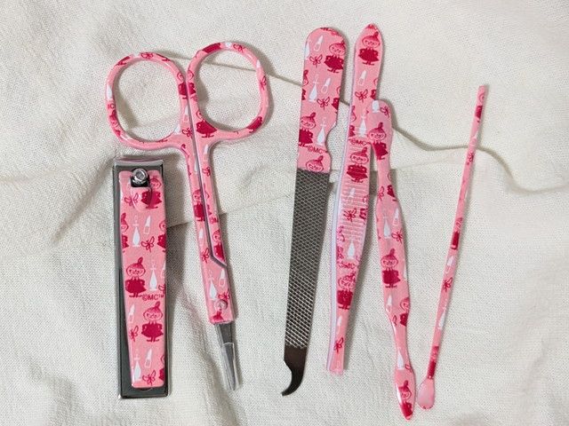 MOOMIN 持ち運べるポーチ付き！ 大人のための身だしなみ6点セット