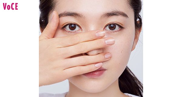 鼻の下 上西星来さん