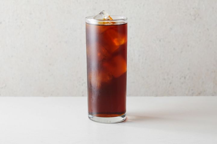 「コールドブリュー」634円 ※実際の提供グラスとは異なります。