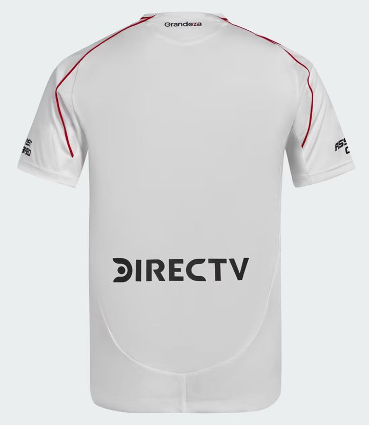 テーマは80年代！名門リーベル・プレート、2024-25新ユニフォームは「トヨタカップ優勝」が甦るデザイン