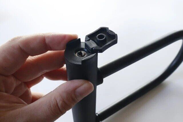 ダイソー U字ロック 鍵穴カバー