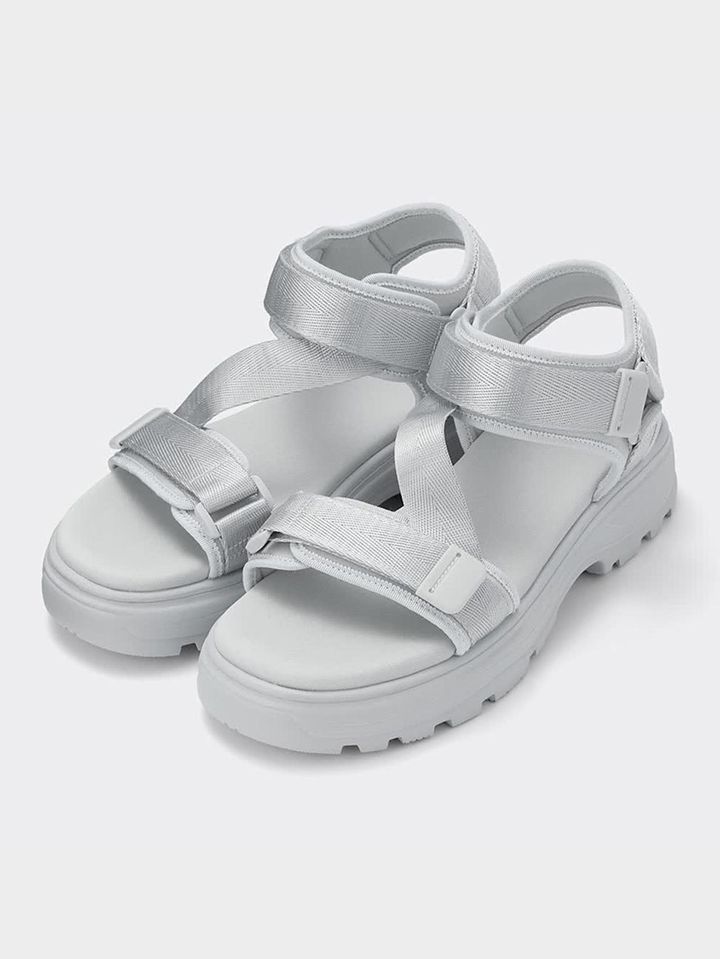 画像1: 出典：GU