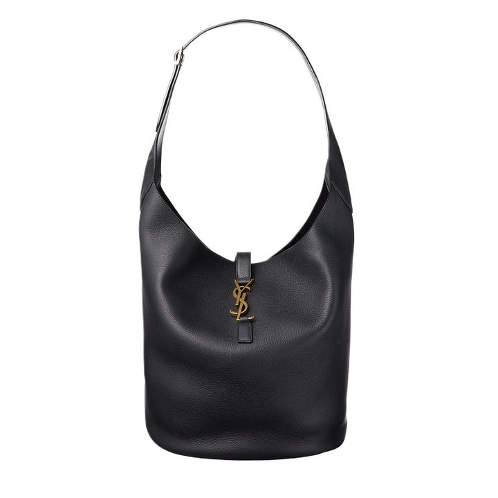 バッグ 本体H31.5cm ￥506,000 ／SAINT LAURENT BY ANTHONY VACCARELLO（サンローランクライアントサービス）