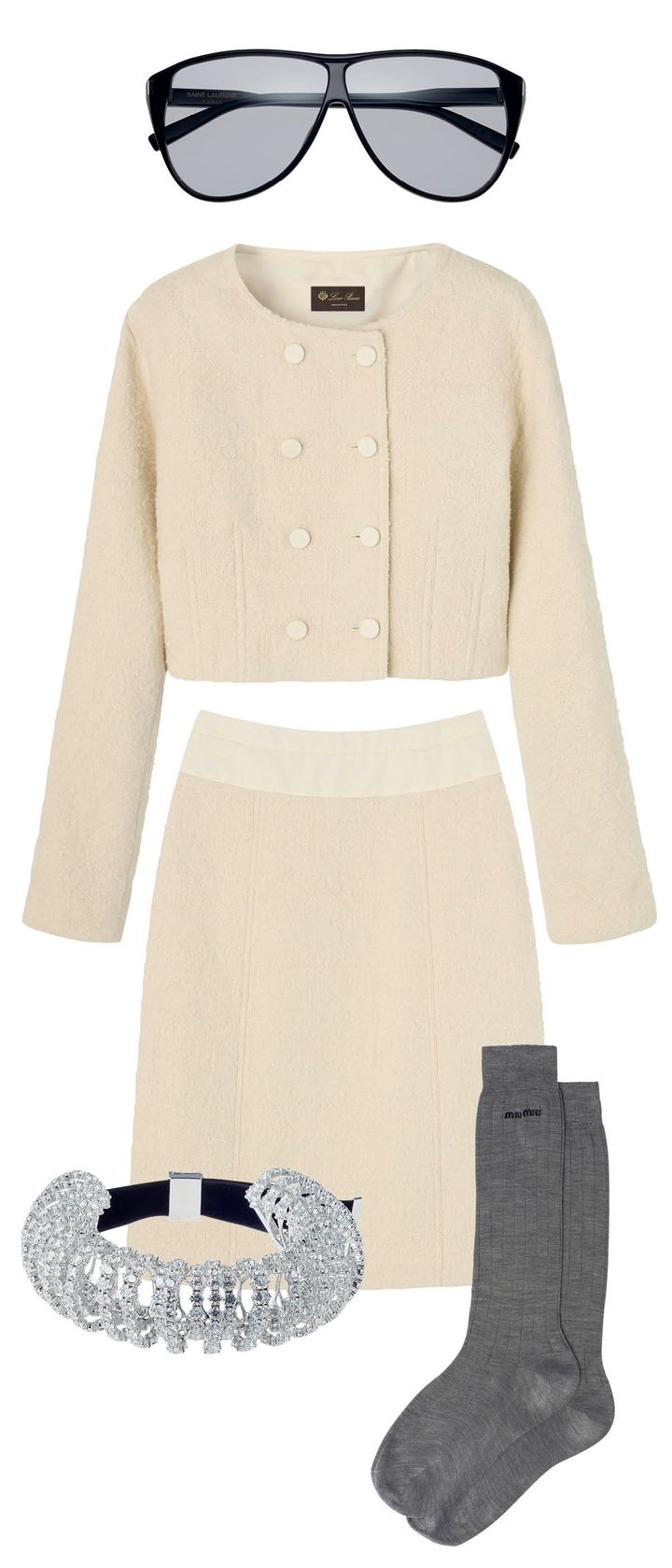 〈上から〉サングラス ￥56,100／SAINT LAURENT BY ANTHONY VACCARELLO（ケリング アイウエア ジャパン カスタマーサービス） ジャケット ￥1,183,600 スカート ￥620,400／ともにLORO PIANA（ロロ・ピアーナ ジャパン） ソックス ￥52,800 ※予定価格／MIU MIU（ミュウミュウ クライアントサービス）チョーカーネックレス ￥396,000／SWAROVSKI JEWELRY（スワロフスキー・ジャパン）