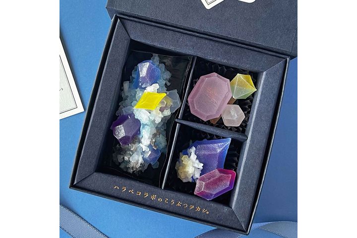 9月の誕生石「サファイア」をイメージ