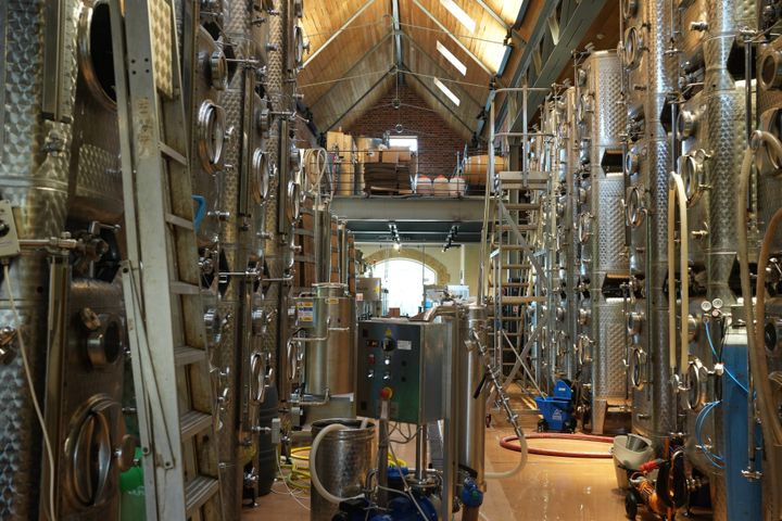 敷地内にあるシードルの醸造所「サイダー・プレス＆セラー」。