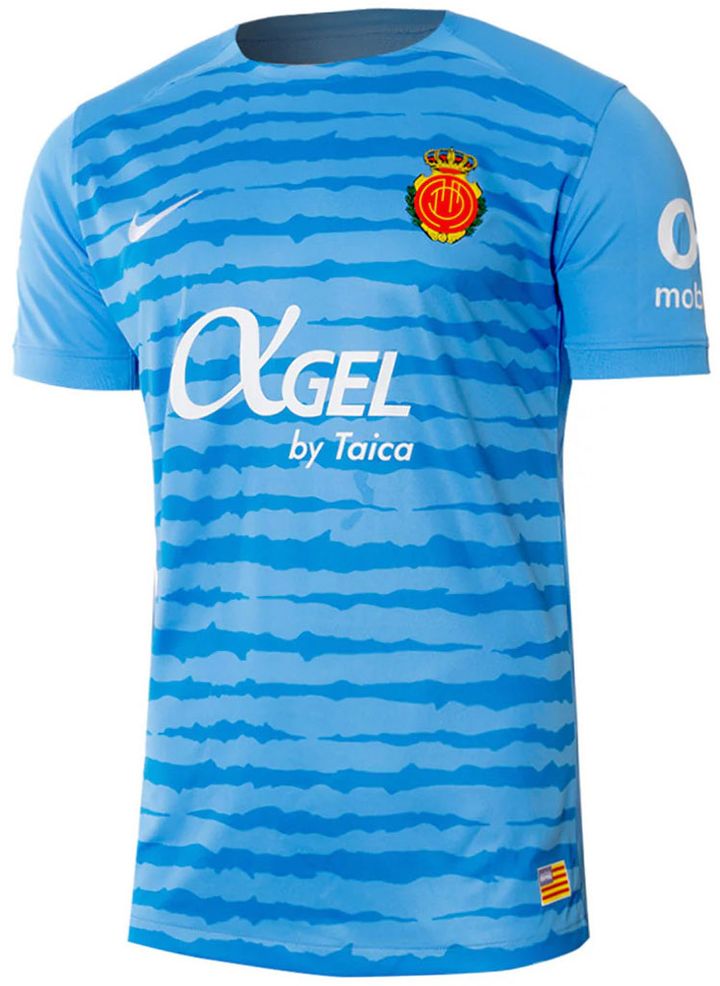 浅野拓磨が所属！マジョルカの2024-25新ユニフォームを一挙紹介 アウェイとサードは「太陽と海」デザイン