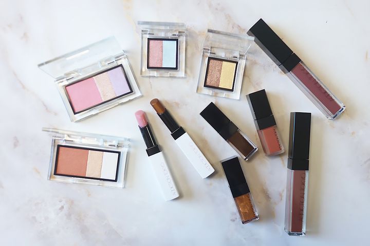 アディクションの「2024年クリスマスコフレ」全色スウォッチ！イエベ、ブルベ別のおすすめも紹介