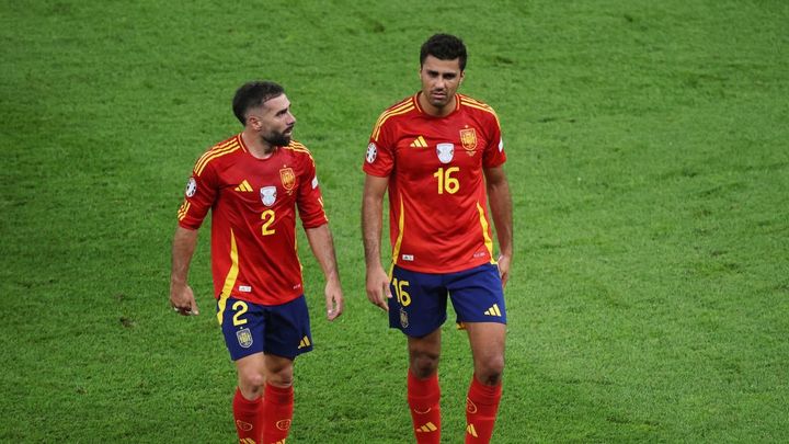 カルバハル、物議を醸したロドリとモラタの「ジブラルタルはスペイン」チャントについて弁明