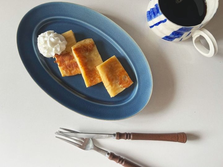 米粉を使った、ごろっとりんごジャムのヨーグルトケーキ【渡辺友美子のコーヒーに合うお菓子のレシピ vol.58 〜レシピで旅するヨーロッパ〜】