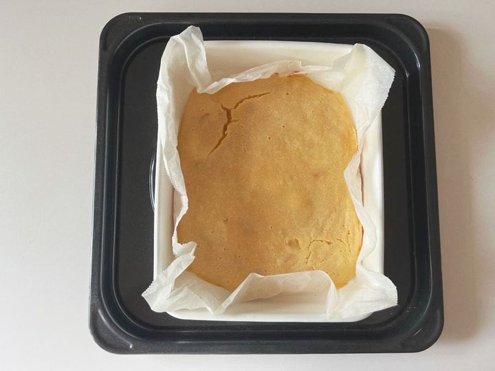 米粉を使った、ごろっとりんごジャムのヨーグルトケーキ【渡辺友美子のコーヒーに合うお菓子のレシピ vol.58 〜レシピで旅するヨーロッパ〜】