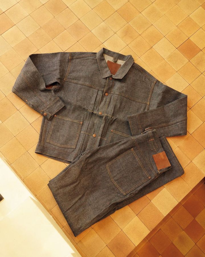 〈タイガタカハシ〉のデニムセットアップ