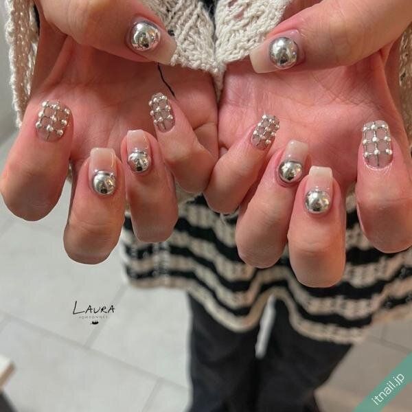 LAURA POMPONNEEが投稿したネイルデザイン [photoid:I0130449] via Itnail Design (738549)